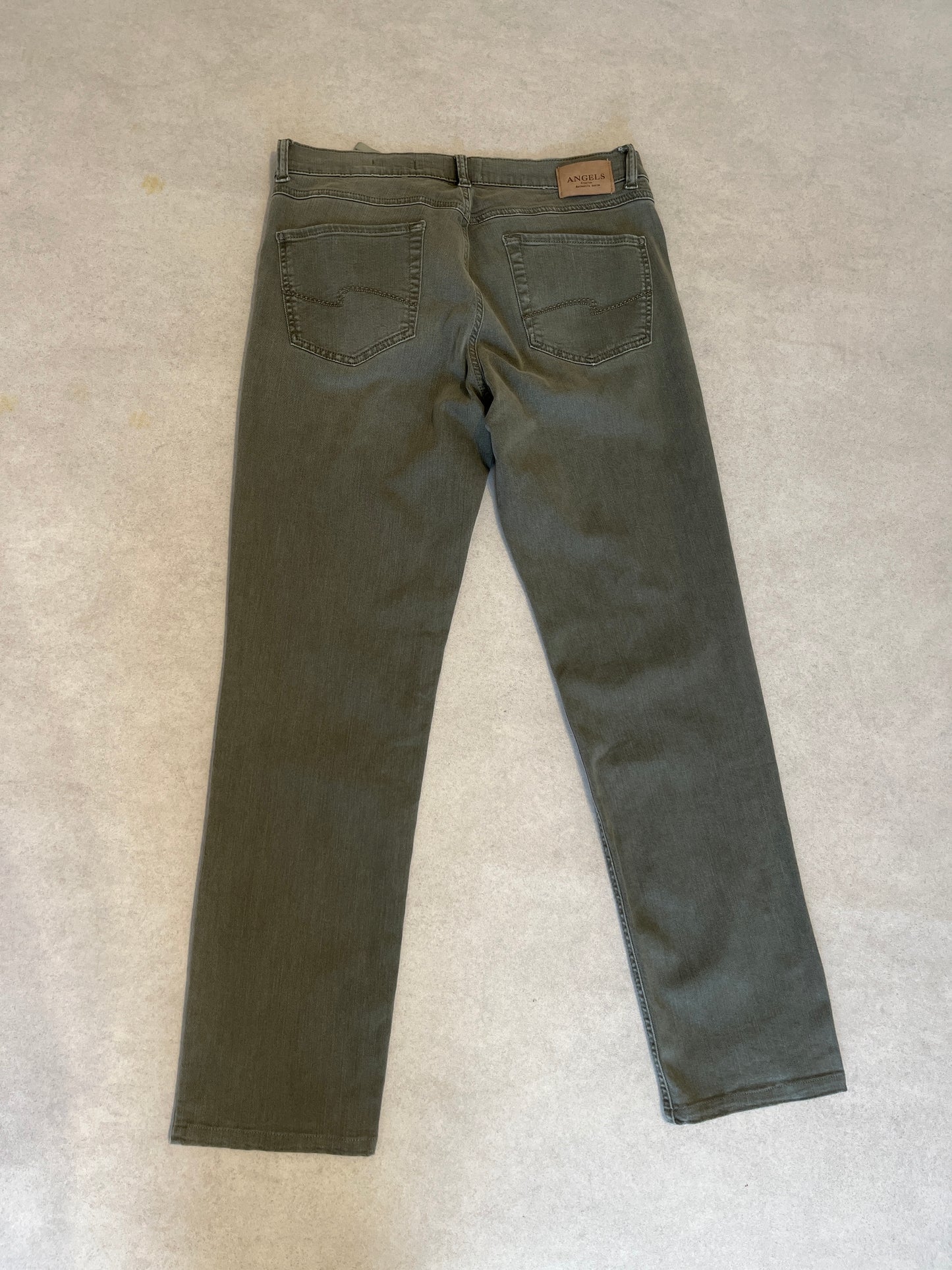 Jeans Angels // Größe 42 - irl.store