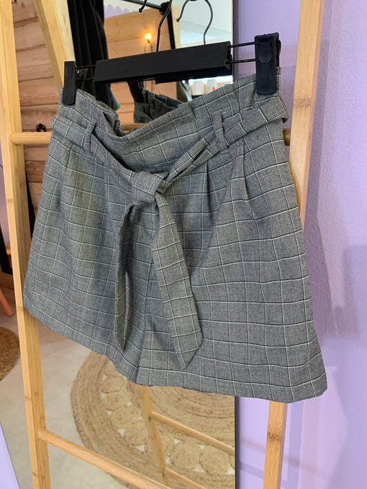Short / Stradivarius / M